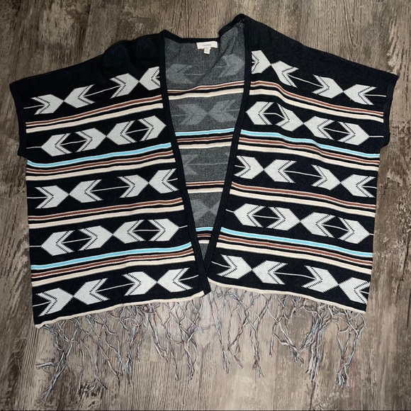 Sweater poncho - Picture 2 of 4